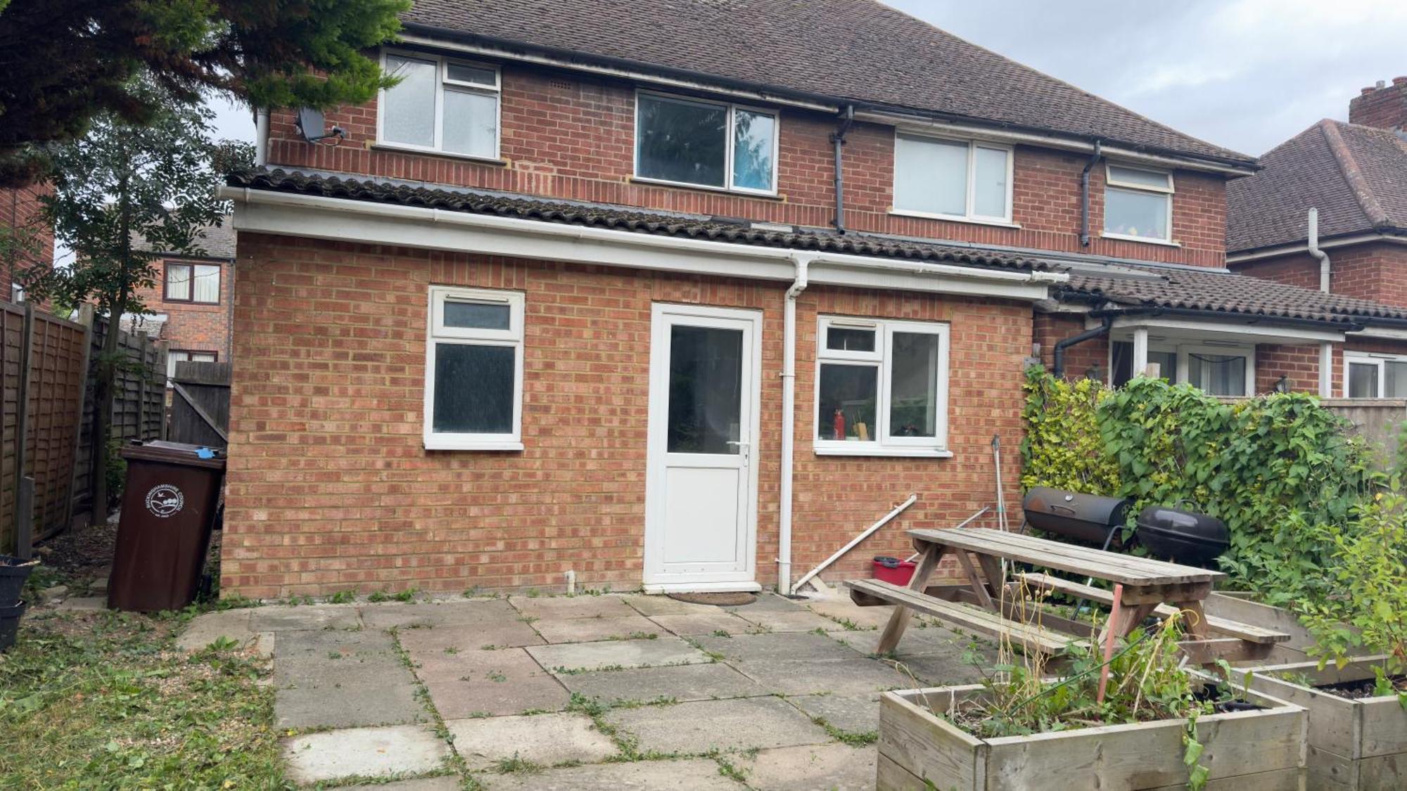 4Bedroom House At Town Centre With Free Driveway Parking Aylesbury  Exterior photo